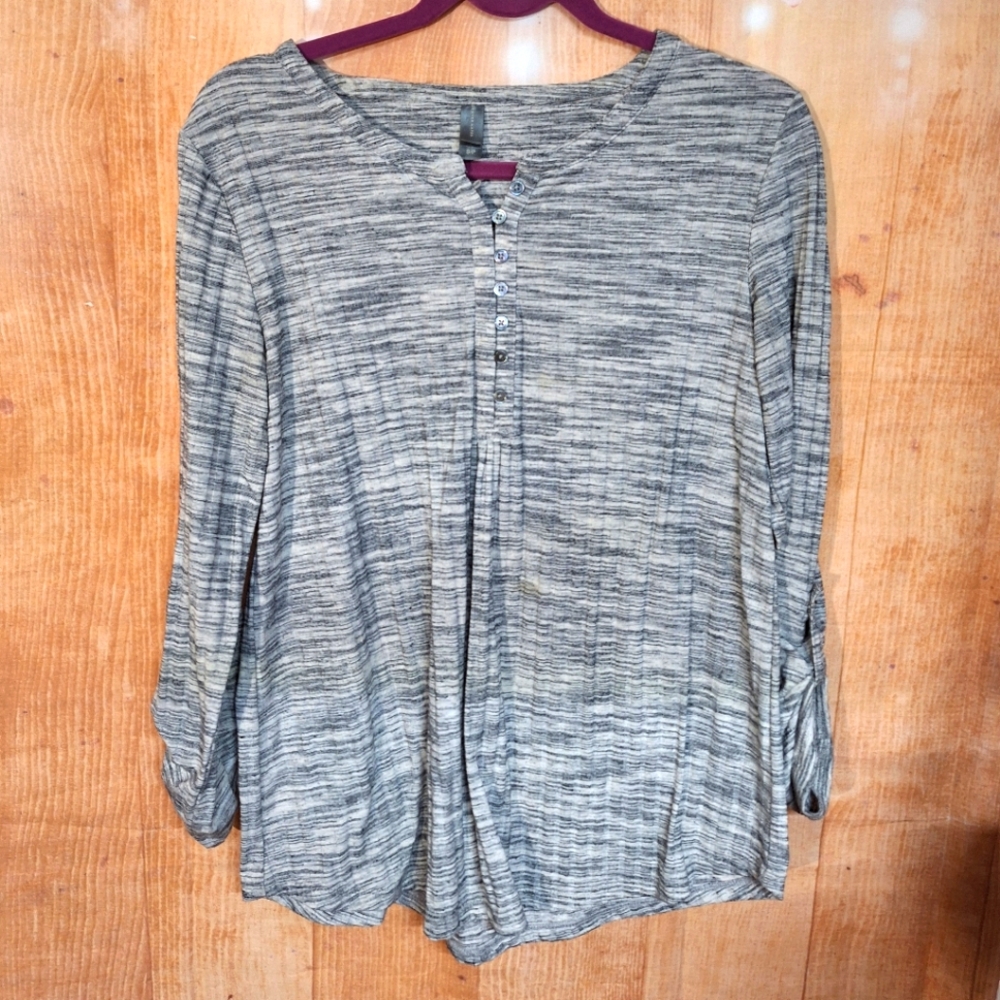 Denver Hayes Gray Relaxed Buttoned Blouse